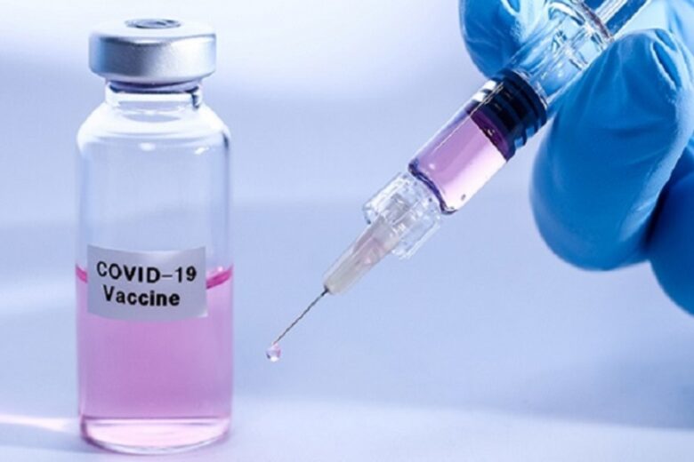 Казахстанцы должны сами платить за вакцину от COVID